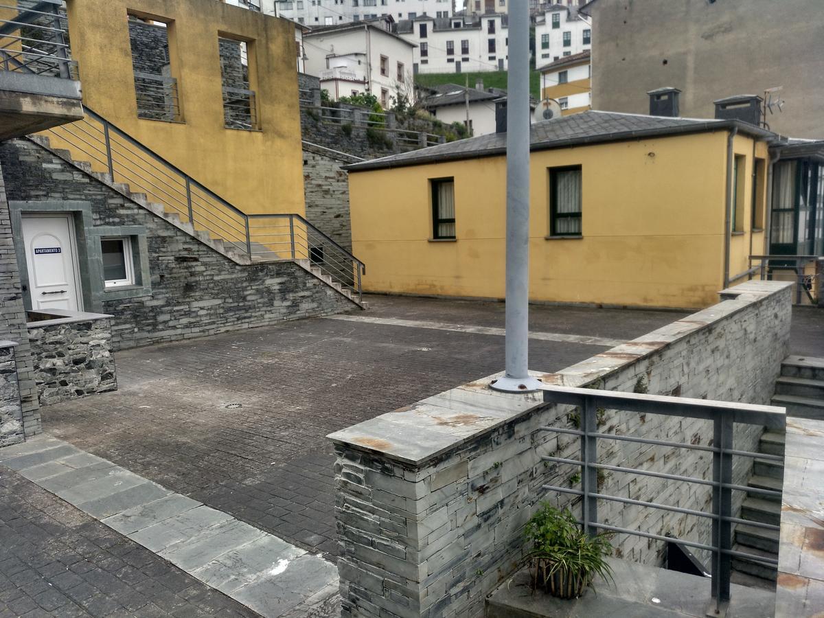 Apartamentos Turisticos Vistademar Luarca Exterior photo